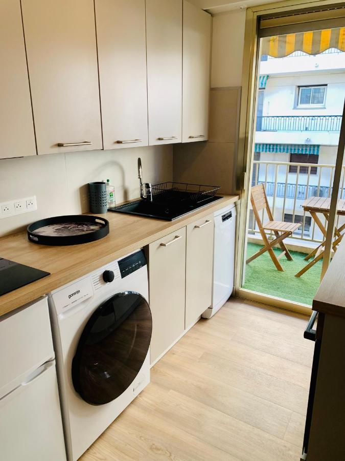 Studio Confort 35M2 Renove, Equipe Et Climatise, Tout Se Fait A Pied! Apartment Antibes Bagian luar foto